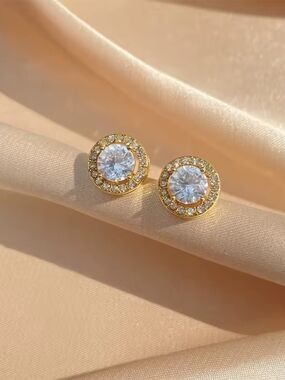 Sparkling Gold Halo Cubic Zirconia Round Stud Earrings - Elegant Women Jewelry